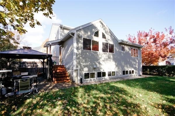 22 Westlund Road Belmont, MA 02478 - Photo 2 of 26