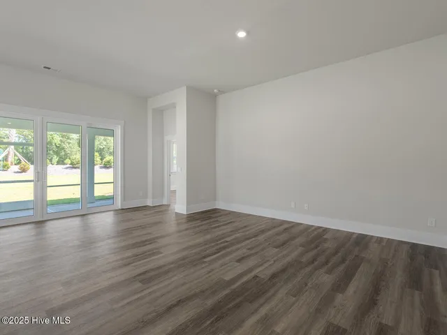 $519,990 | 114 Edgewater Way, Surf City, NC 28445