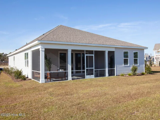 $519,990 | 114 Edgewater Way, Surf City, NC 28445