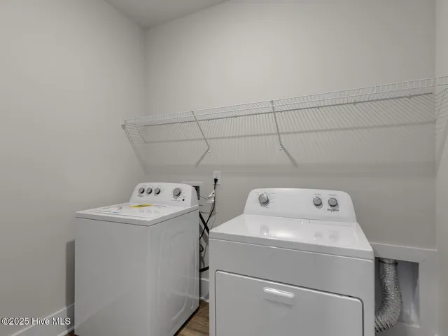 $519,990 | 114 Edgewater Way, Surf City, NC 28445