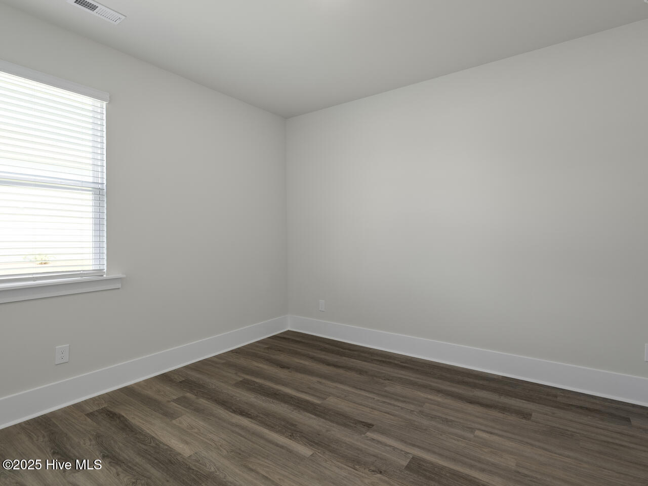 114 Edgewater Way Surf City, NC 28445 - Photo 28 of 28 TulipPoplar211014brDRHL33A7463-028-029-1