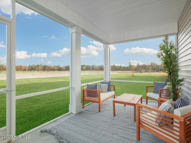 $519,990 | 114 Edgewater Way, Surf City, NC 28445