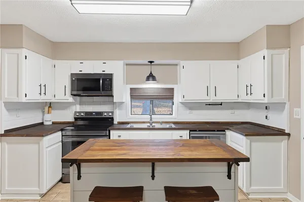 $294,900 | 104 Topeka Lane, Pendleton, SC 29670