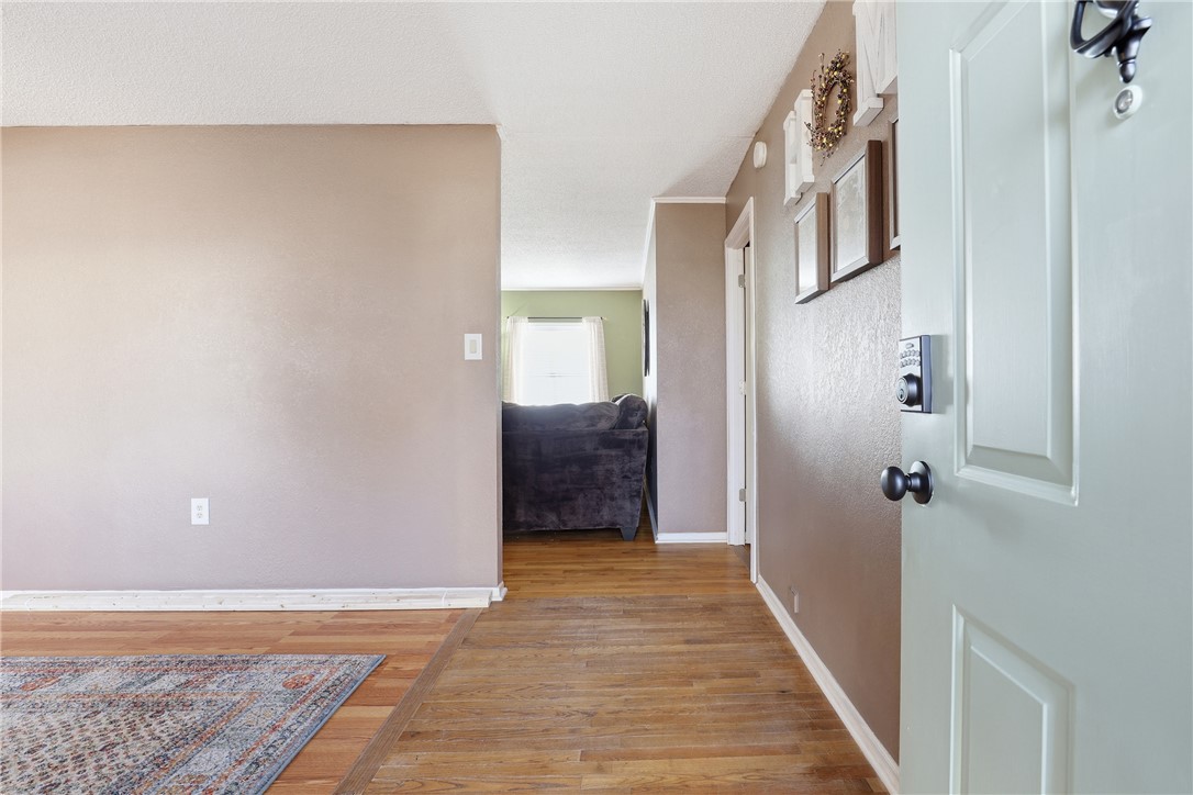 104 Topeka Lane Pendleton, SC 29670 - Photo 4 of 35