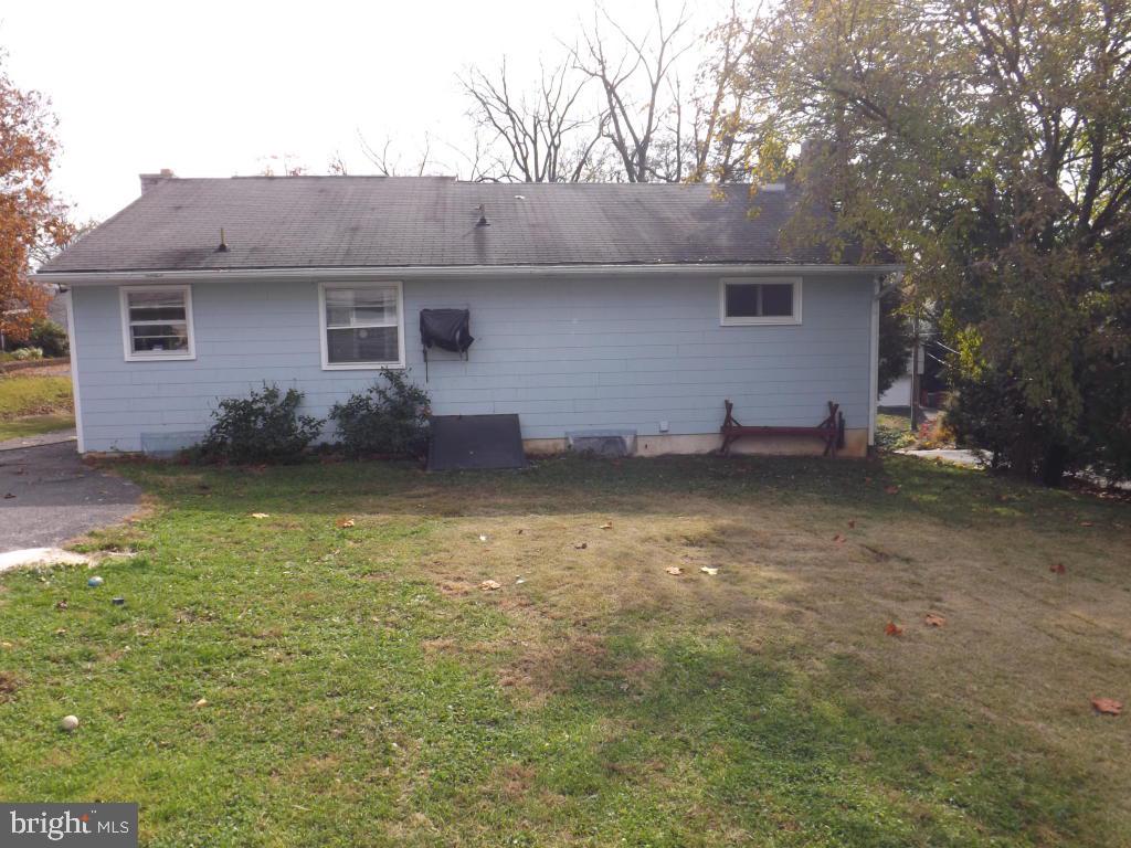 117 Spring Avenue Lancaster, PA 17602 - Photo 18 of 21 Gallery Image 18