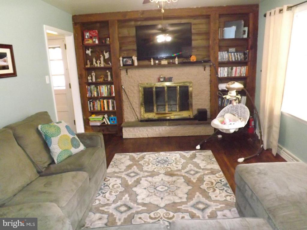 117 Spring Avenue Lancaster, PA 17602 - Photo 5 of 21 Gallery Image 5