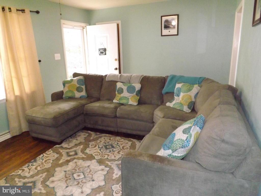 117 Spring Avenue Lancaster, PA 17602 - Photo 6 of 21 Gallery Image 6
