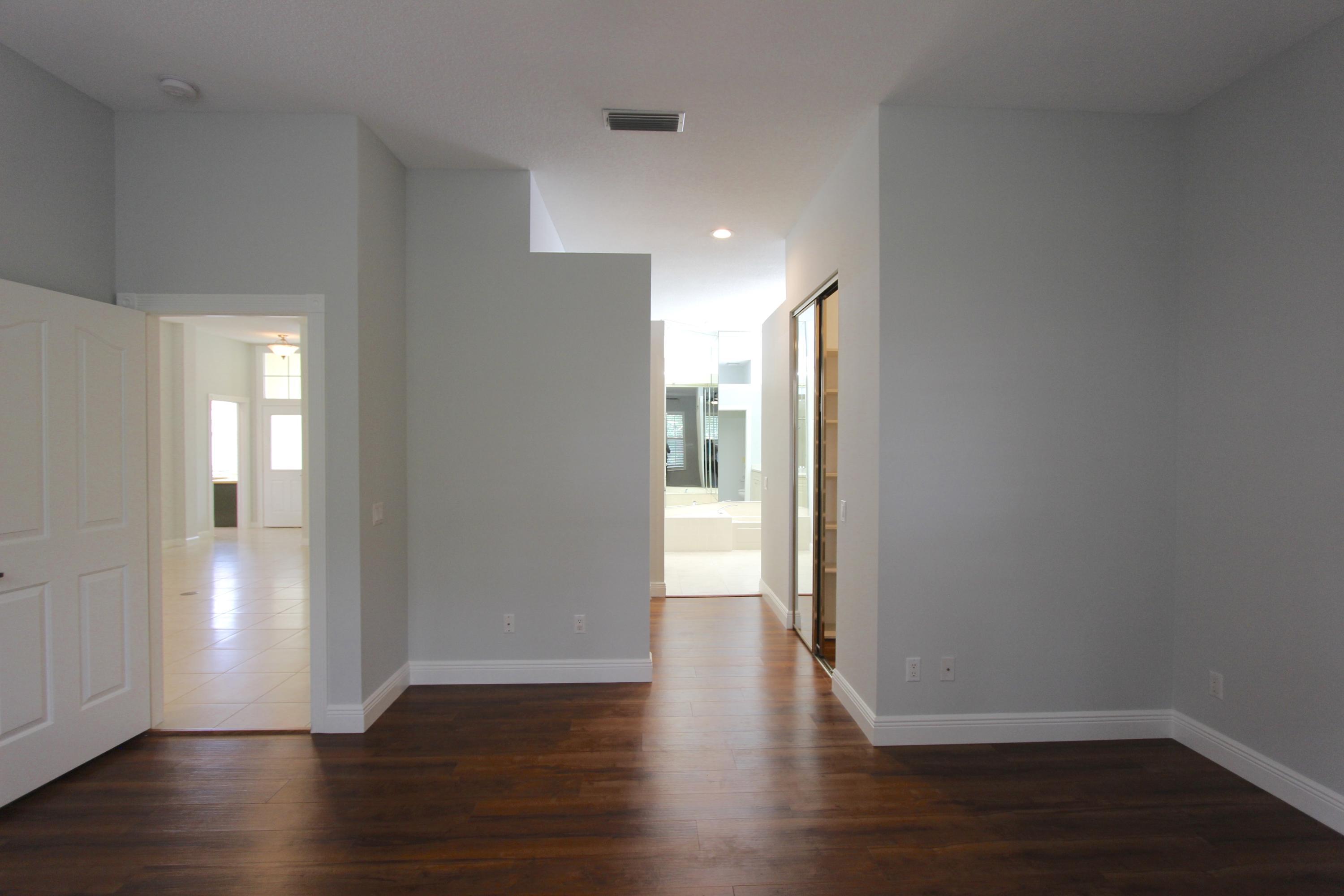 117 Hampton Circle Jupiter, FL 33458 - Photo 18 of 42 Master Bedroom
