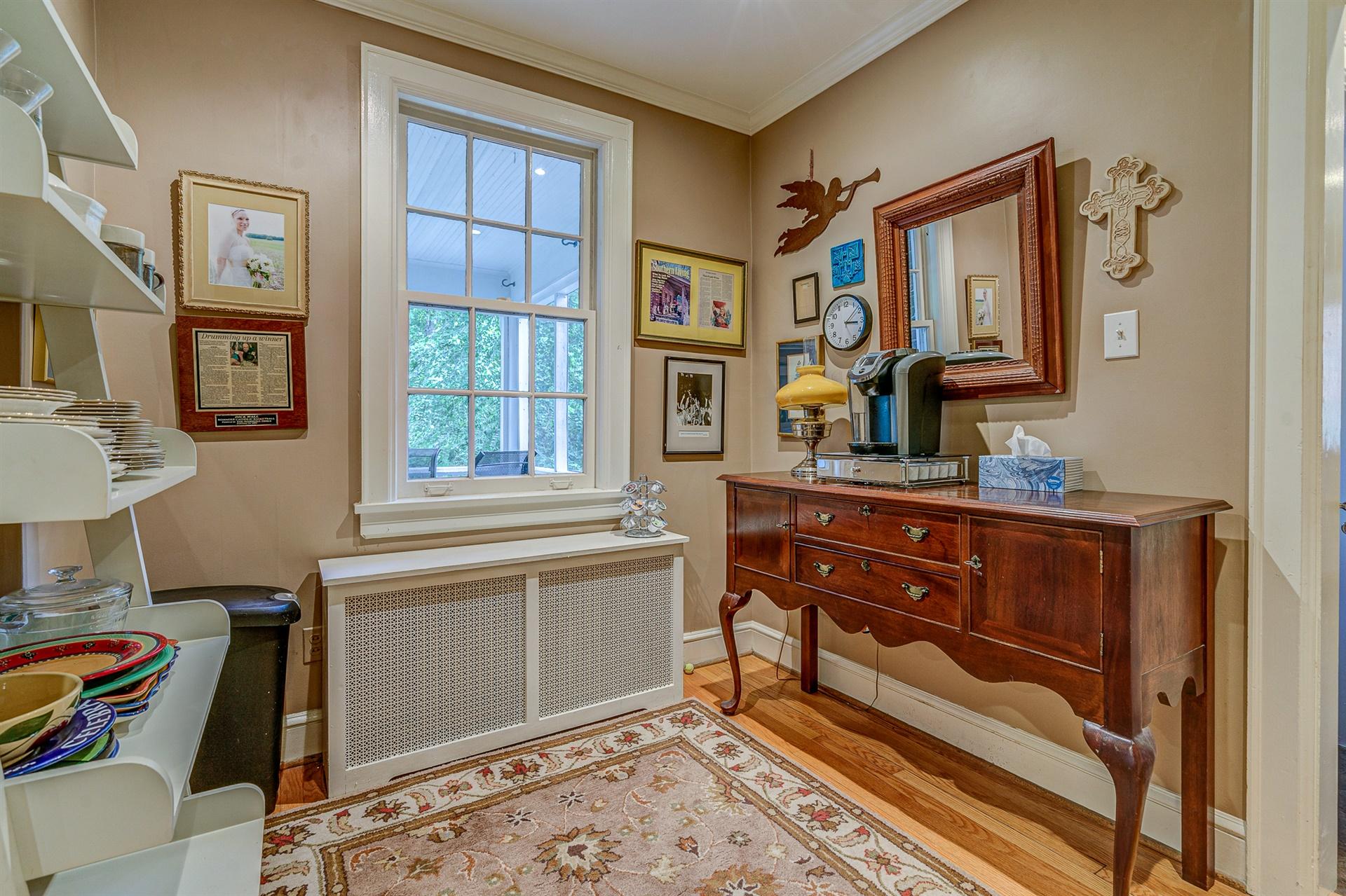 2022 Mt Vernon Road Southwest Roanoke, VA 24015 - Photo 11 of 49 12-2022 Mt Vernon 012