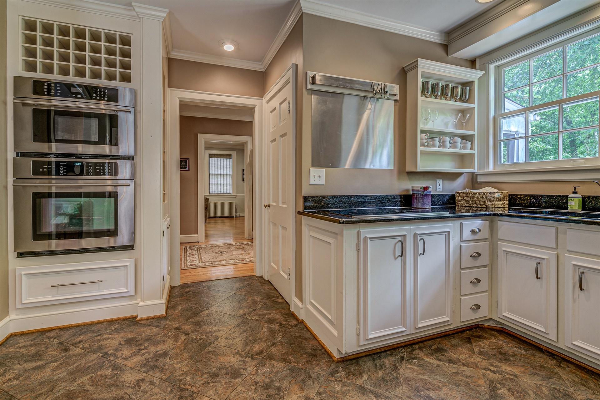 2022 Mt Vernon Road Southwest Roanoke, VA 24015 - Photo 15 of 49 16-2022 Mt Vernon 016