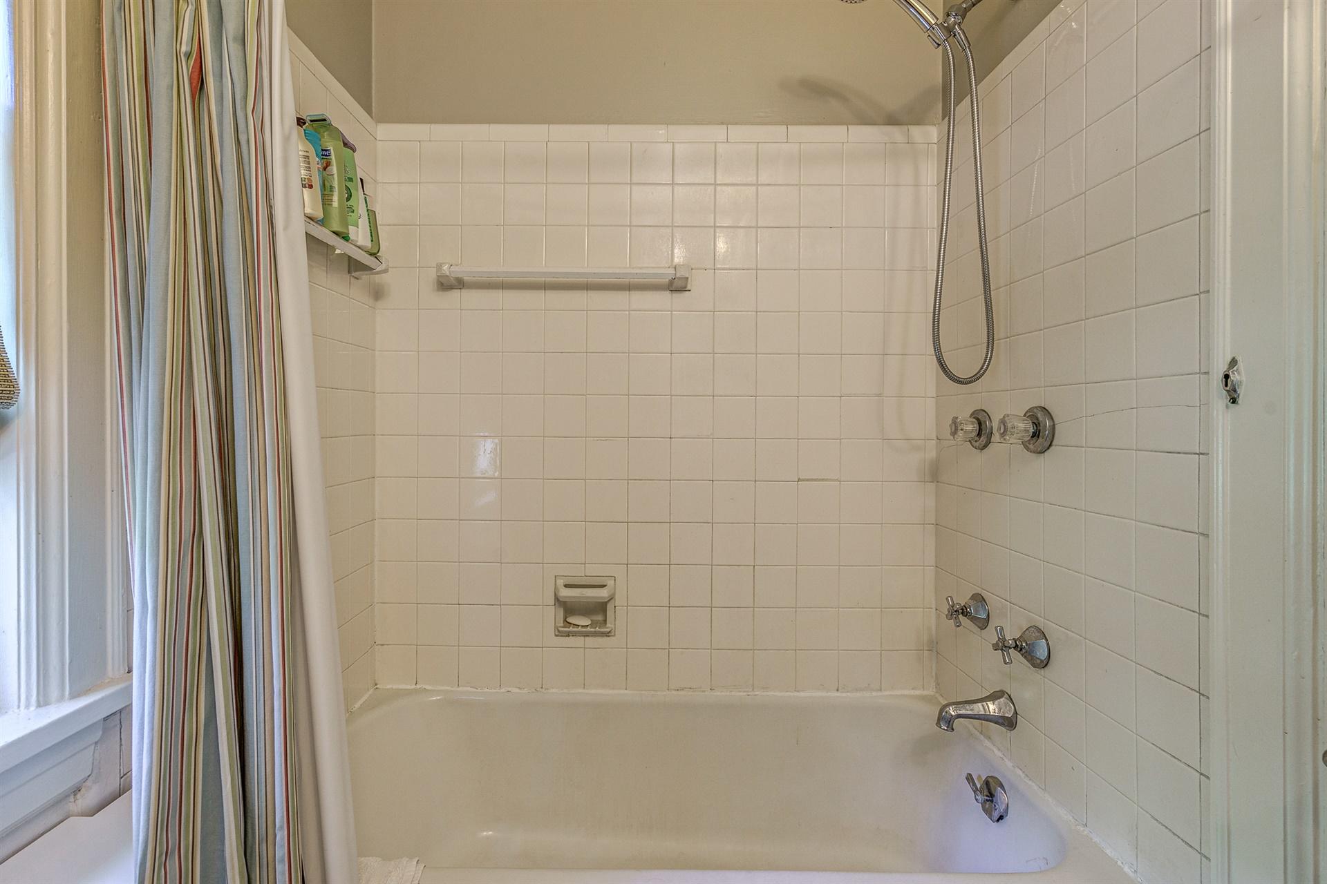 2022 Mt Vernon Road Southwest Roanoke, VA 24015 - Photo 26 of 49 27-2022 Mt Vernon 027