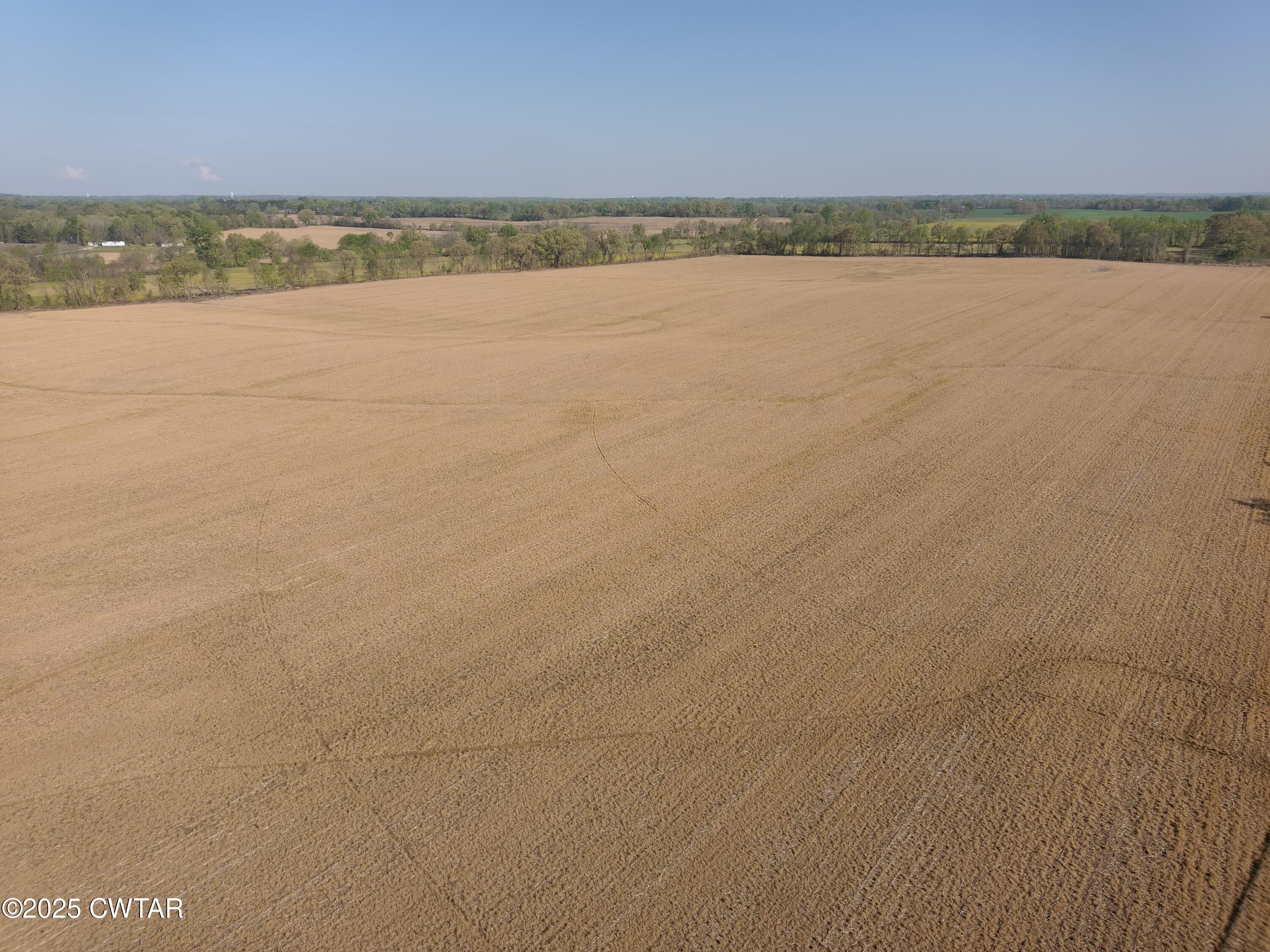428 Hogan Road Covington, TN 38019 - Photo 4 of 8 a view of an ocean and beach