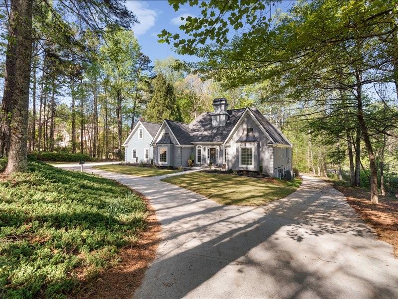 10570 Buice Road Johns Creek, GA 30022 - Photo 5 of 81