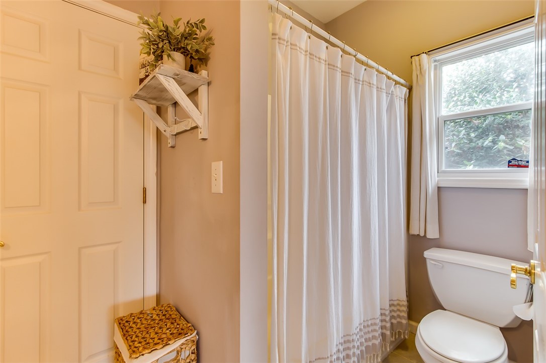 201 Sandy Point Drive Anderson, SC 29625 - Photo 29 of 37 Gallery Image 29