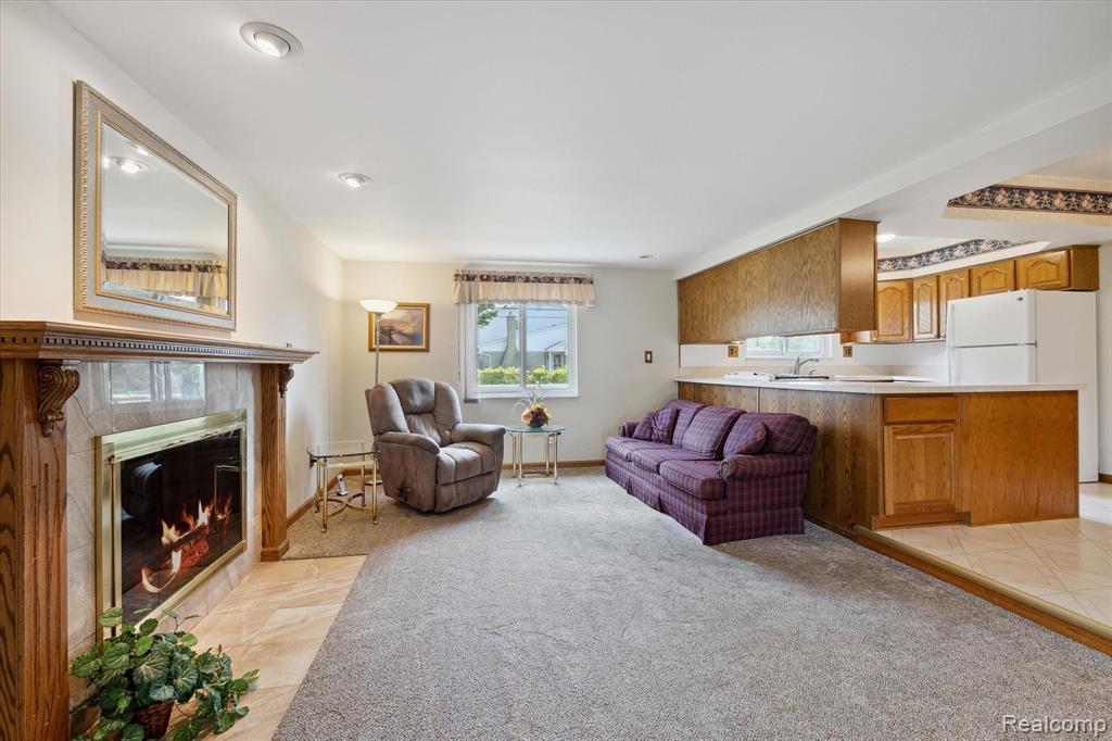 2697 Rhodes Drive Troy, MI 48083 - Photo 18 of 45 Gallery Image 18