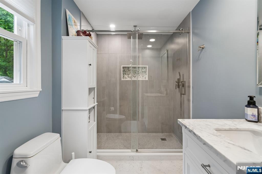 60 Edgemere Road Livingston, NJ 07039 - Photo 16 of 46