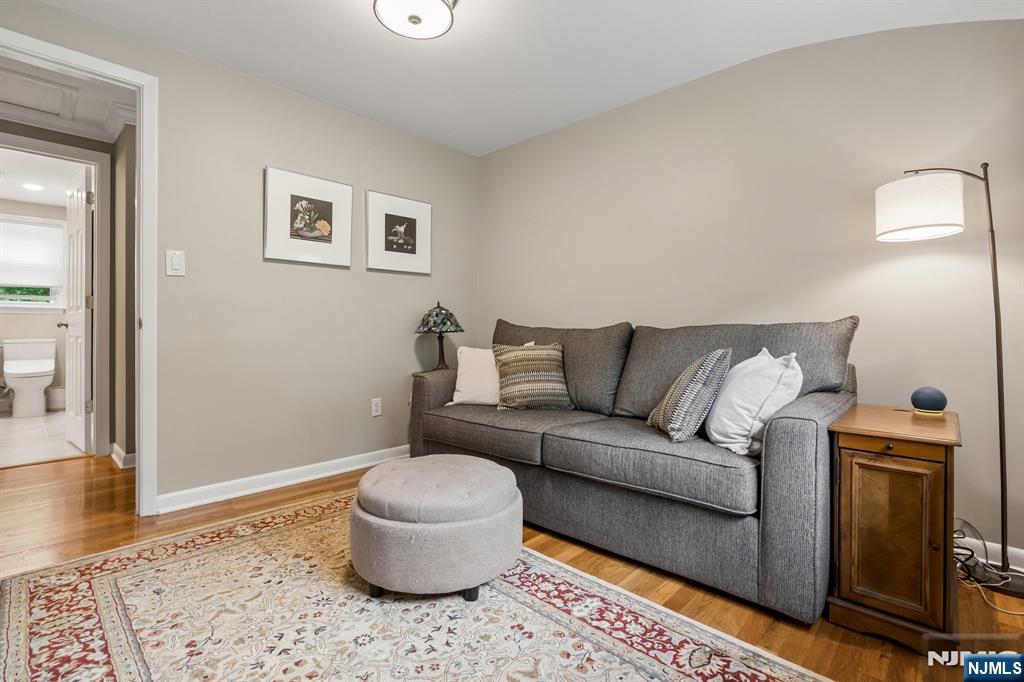 60 Edgemere Road Livingston, NJ 07039 - Photo 29 of 46