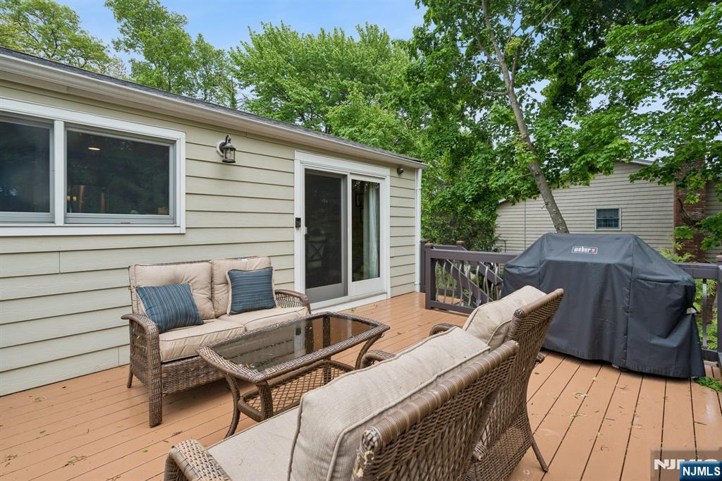 60 Edgemere Road Livingston, NJ 07039 - Photo 38 of 46
