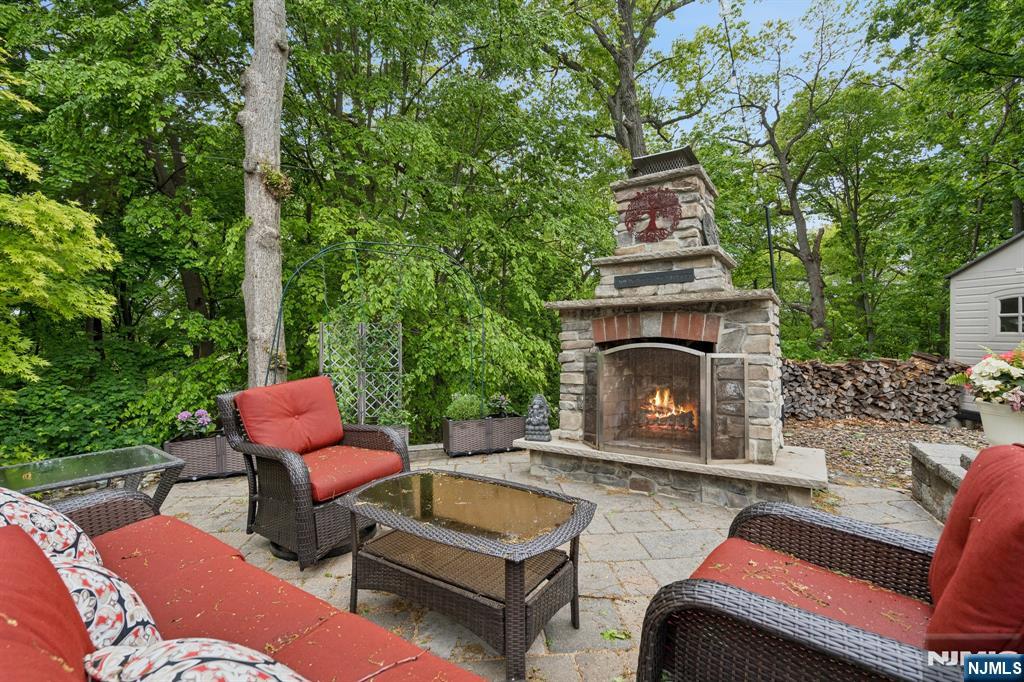 60 Edgemere Road Livingston, NJ 07039 - Photo 43 of 46