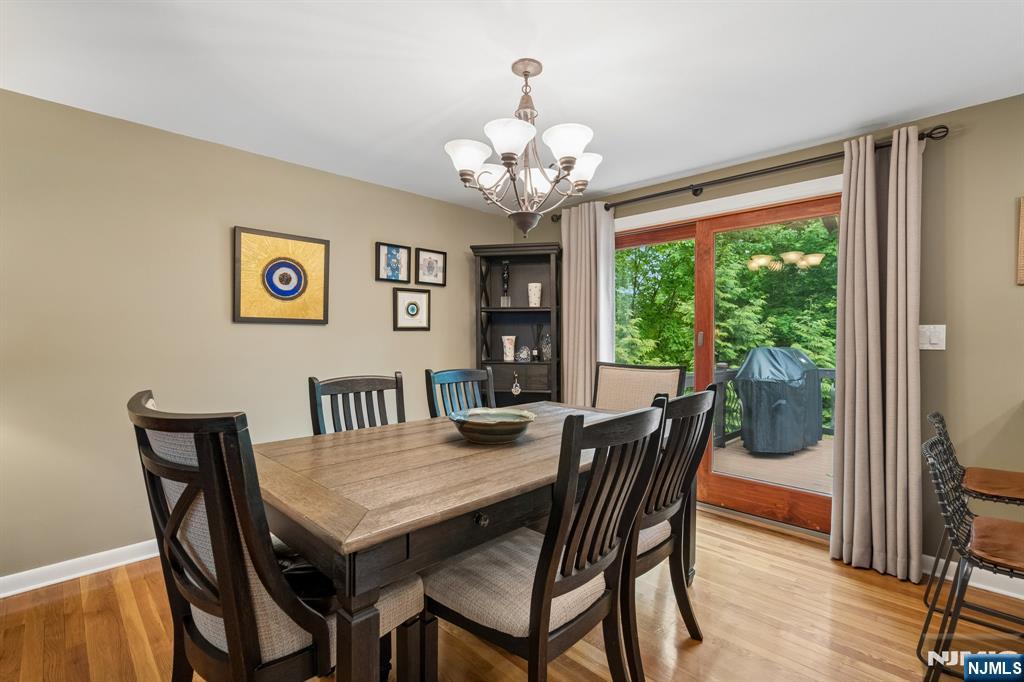 60 Edgemere Road Livingston, NJ 07039 - Photo 8 of 46