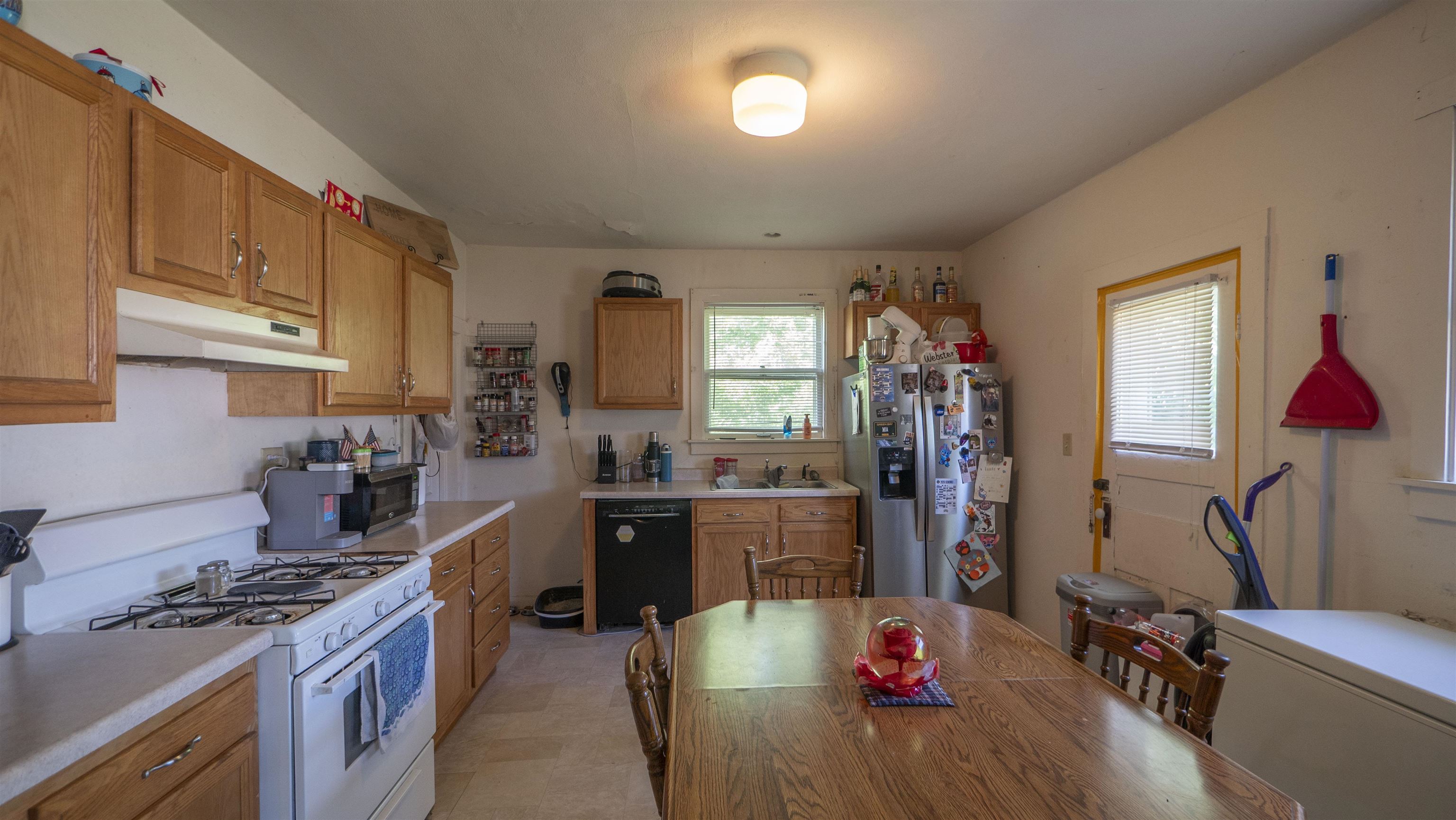 208 West Jackson Street Ripon, WI 54971 - Photo 4 of 21