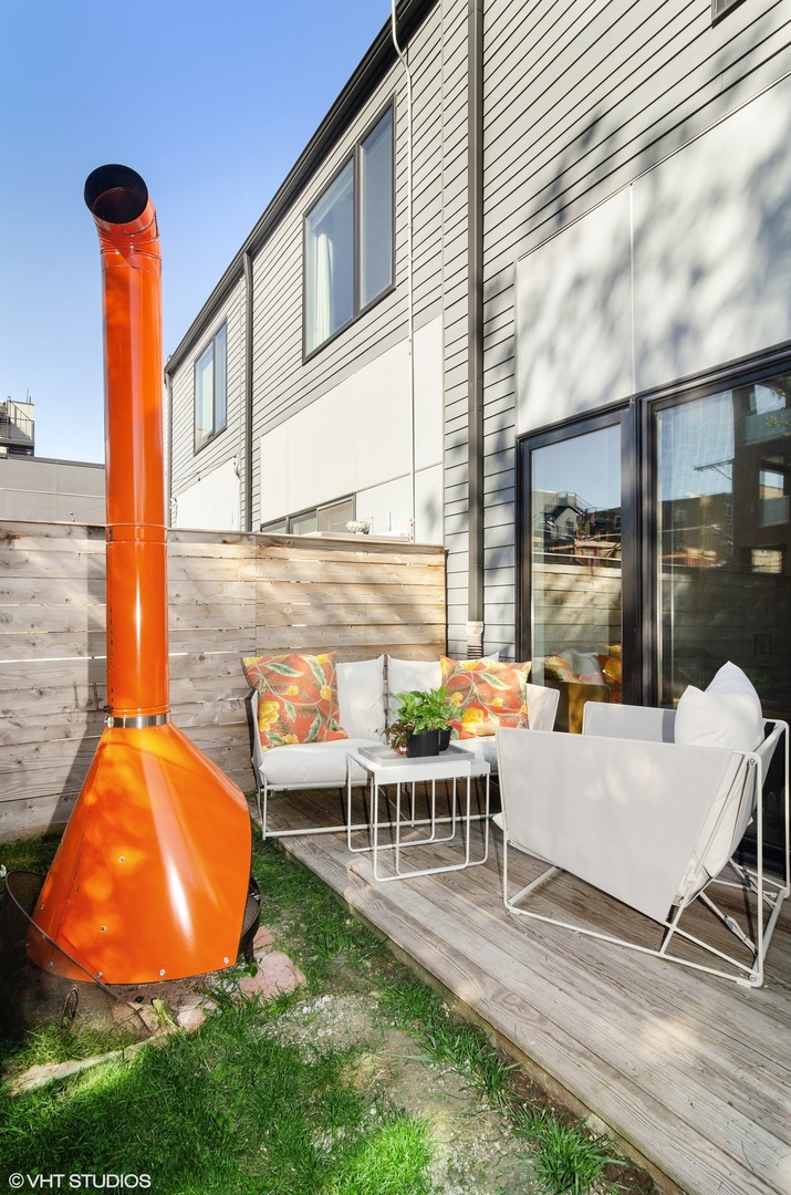 2811 West Shakespeare Avenue Chicago, IL 60647 - Photo 4 of 20