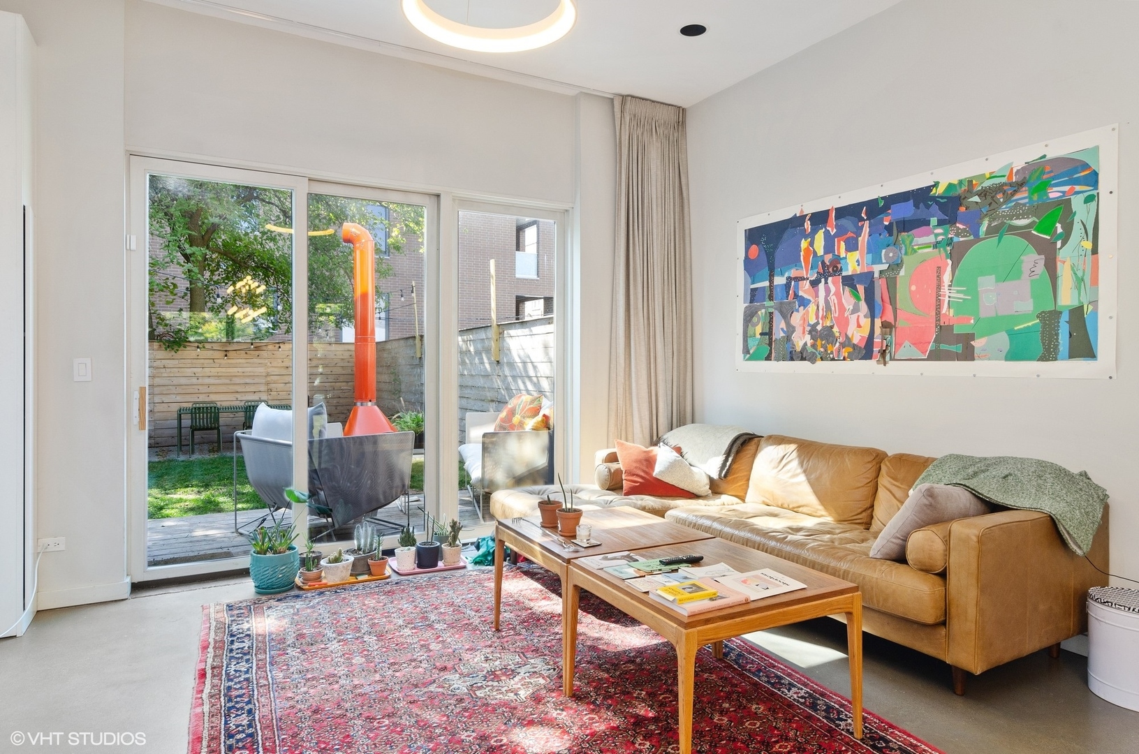 2811 West Shakespeare Avenue Chicago, IL 60647 - Photo 5 of 20 a living room with furniture and a window