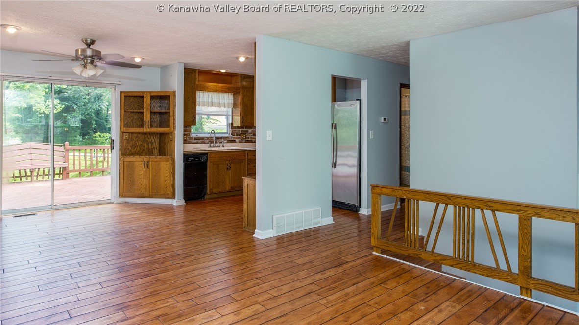 5002 Ridgemont Heights Lavalette, WV 25535 - Photo 14 of 33 Gallery Image 14