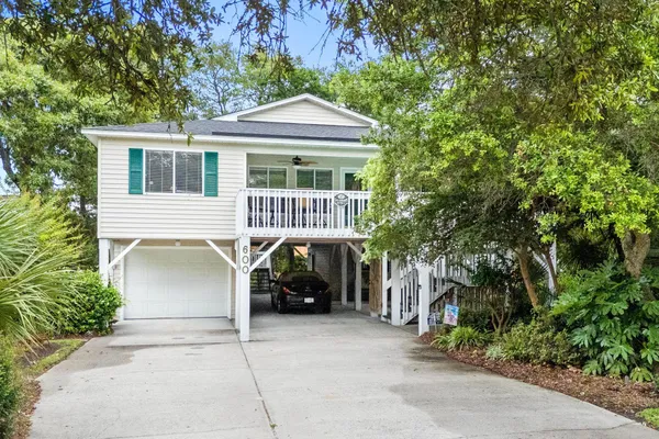 $700,000 | 600 27th Avenue South, North Myrtle Beach, SC 29582
