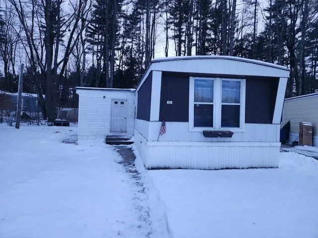 $45,999 | 22 Blue Jay Court, Keene, NH 03431