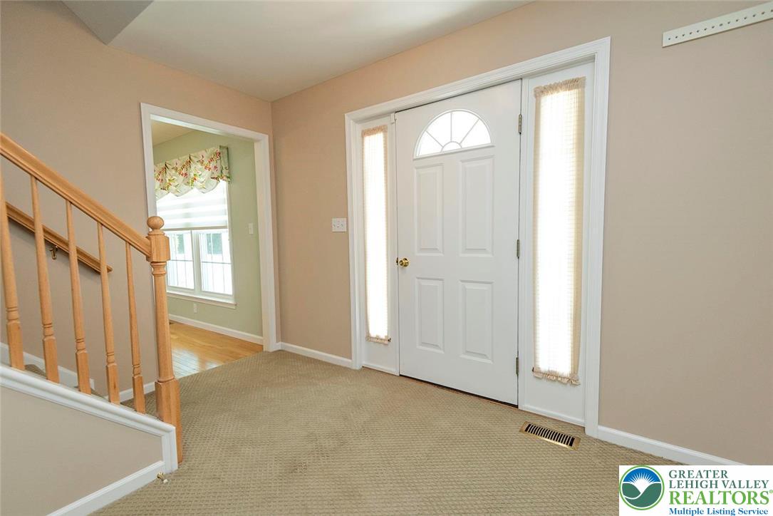 520 5 Points Richmond Road Bangor, PA 18013 - Photo 22 of 48 an empty room with windows