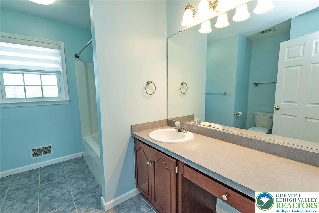 520 5 Points Richmond Road Bangor, PA 18013 - Photo 25 of 48 a bathroom with a sink a vanity and a mirror
