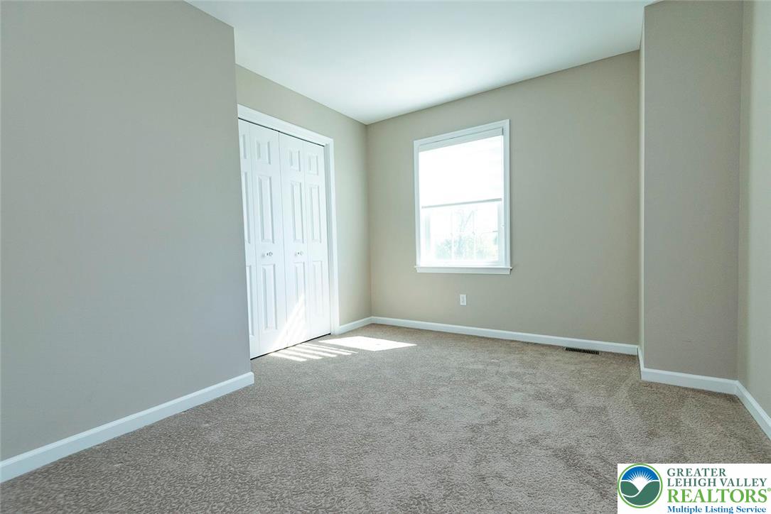 520 5 Points Richmond Road Bangor, PA 18013 - Photo 27 of 48 an empty room with windows