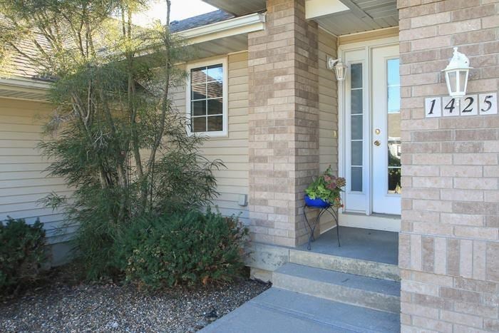 1425 Ranier Drive Iowa City, IA 52246 - Photo 2 of 25 Gallery Image 2