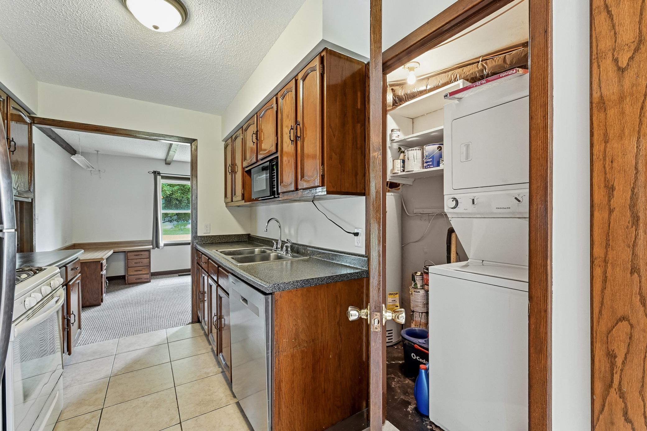 1805 Marvale Avenue Southeast Rochester, MN 55904 - Photo 7 of 25