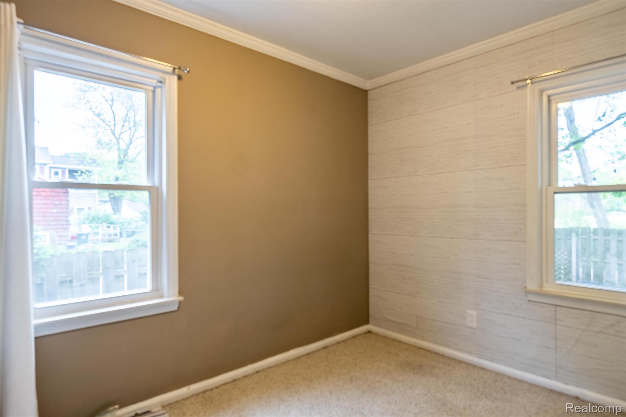 2119 Columbia Road Berkley, MI 48072 - Photo 17 of 39 Gallery Image 17