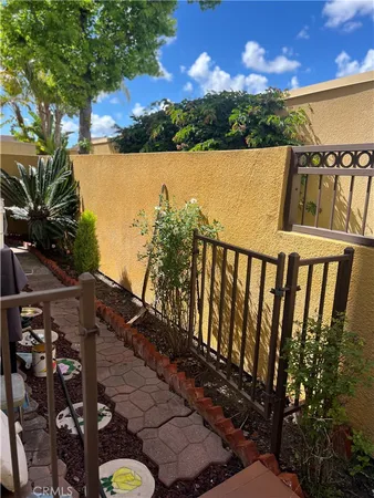 $3,200 | 25712 Le Parc, Unit 19, Lake Forest, CA 92630