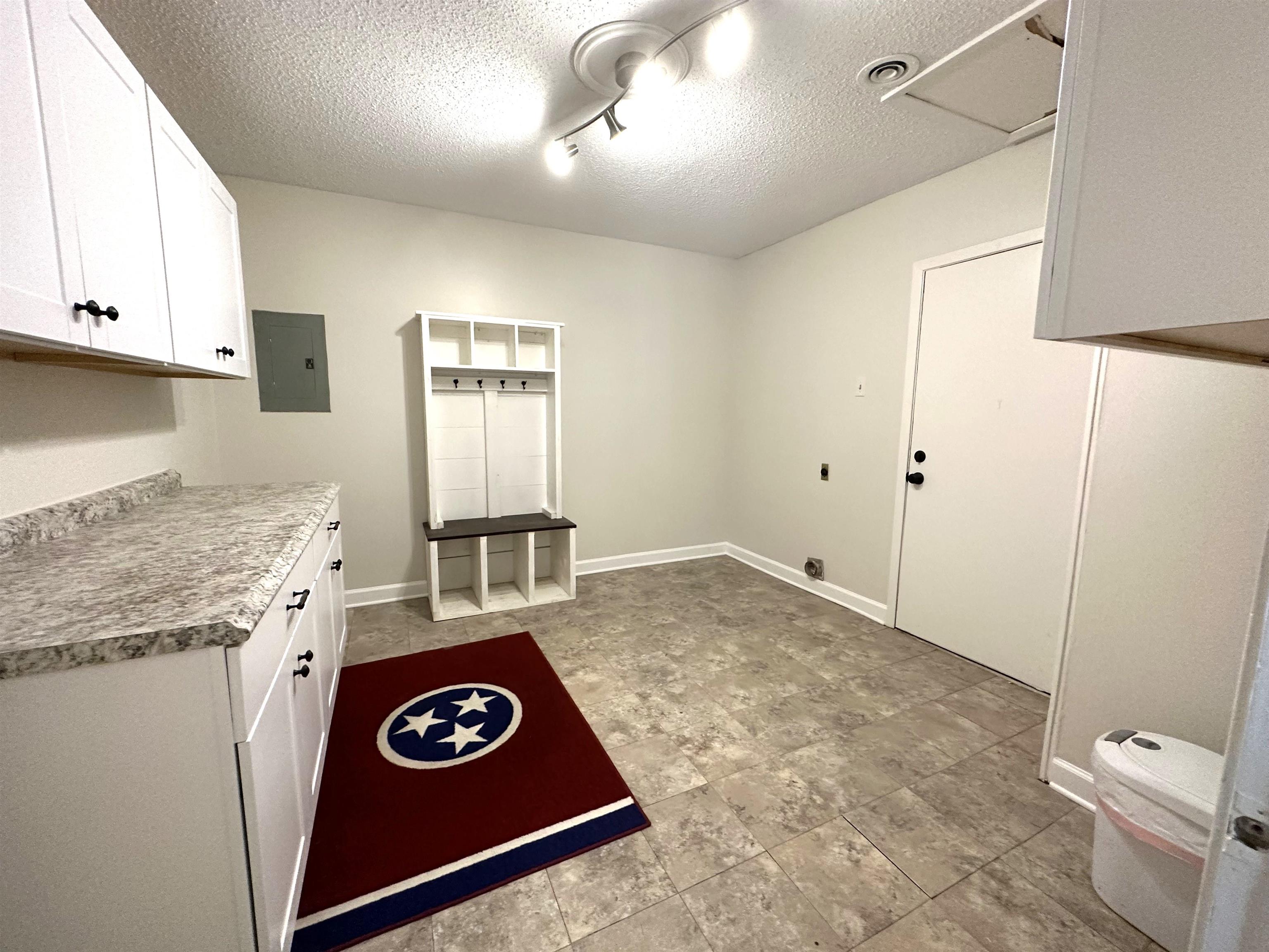 5260 Brantford Avenue Memphis, TN 38120 - Photo 14 of 23 a kitchen with a stove a refrigerator and a stove