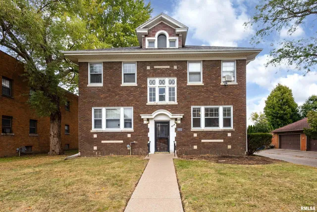 $850 | 318 West Columbia Avenue, Davenport, IA 52803