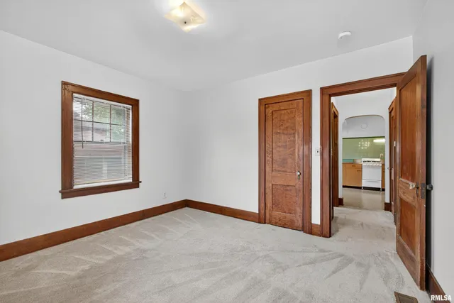 $850 | 318 West Columbia Avenue, Davenport, IA 52803