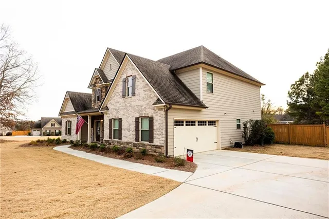 a view of a white house