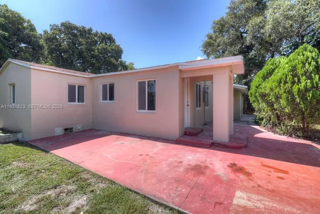 $3,500 | 14935 Northeast 11th Court, Unit 1, Miami, FL 33161