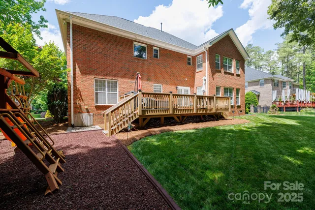 $849,500 | 905 Patricians Lane, Wesley Chapel, NC 28110