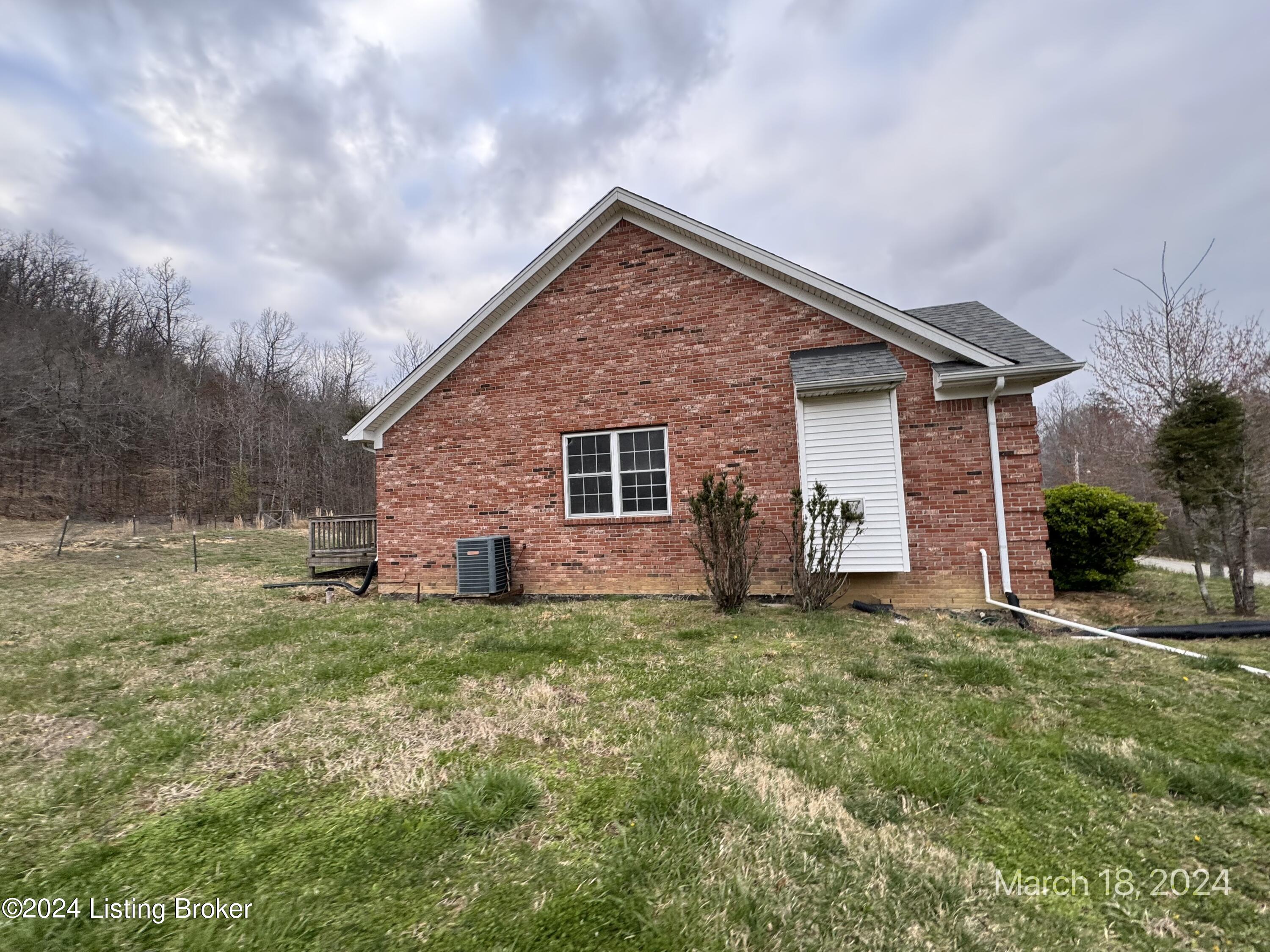 880 Wilson Run Road Lebanon Junction, KY 40150 - Photo 4 of 24 Photo Mar 18 2024, 7 06 11 PM