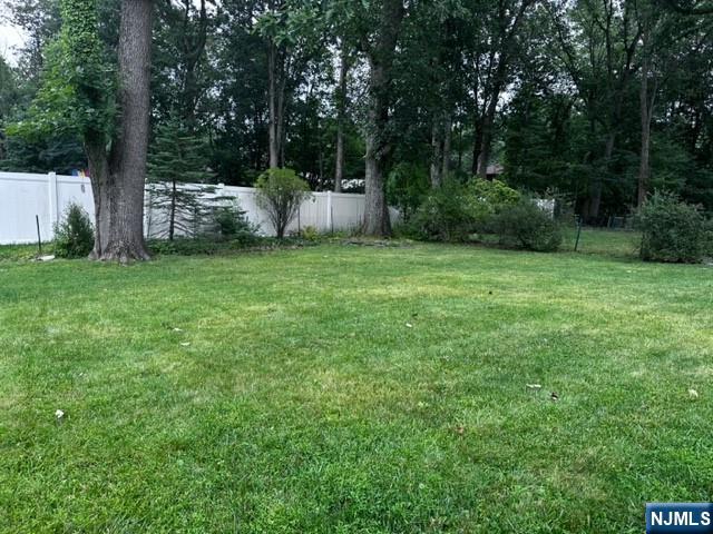 18 Manor Road Livingston, NJ 07039 - Photo 4 of 5 Gallery Image 4
