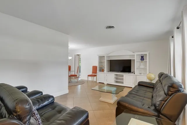 $530,000 | 1880 36th Avenue, Vero Beach, FL 32960