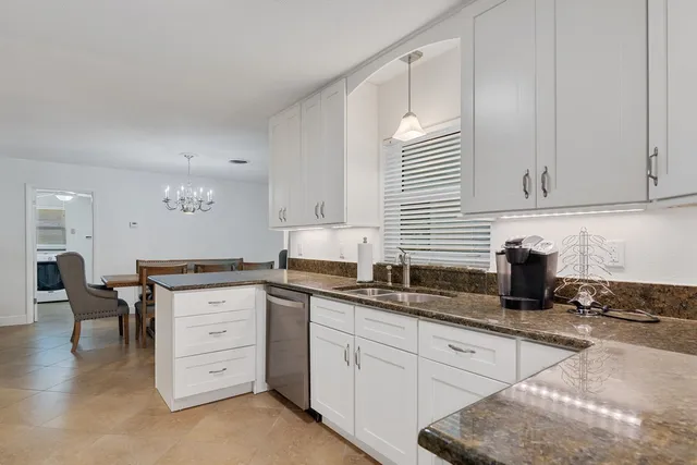 $530,000 | 1880 36th Avenue, Vero Beach, FL 32960