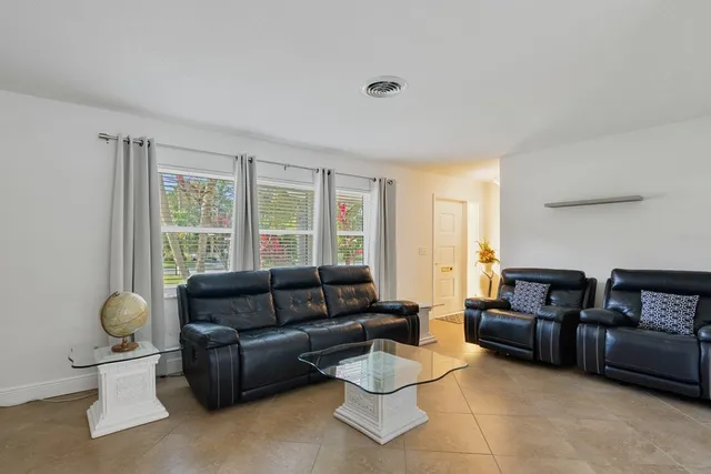 $530,000 | 1880 36th Avenue, Vero Beach, FL 32960