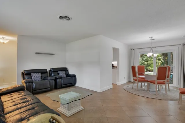 $530,000 | 1880 36th Avenue, Vero Beach, FL 32960