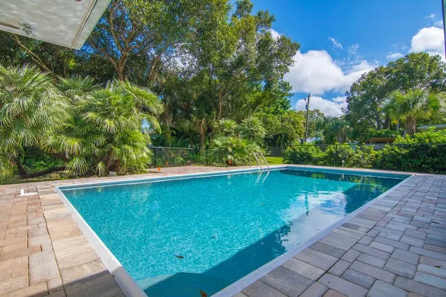 $530,000 | 1880 36th Avenue, Vero Beach, FL 32960